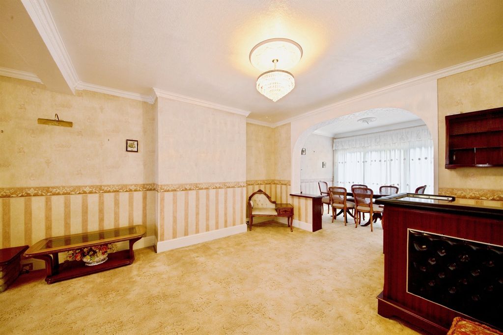 Additional image 9 of 3 bed end terrace house for saleWoodbridge Road, Barking IG11