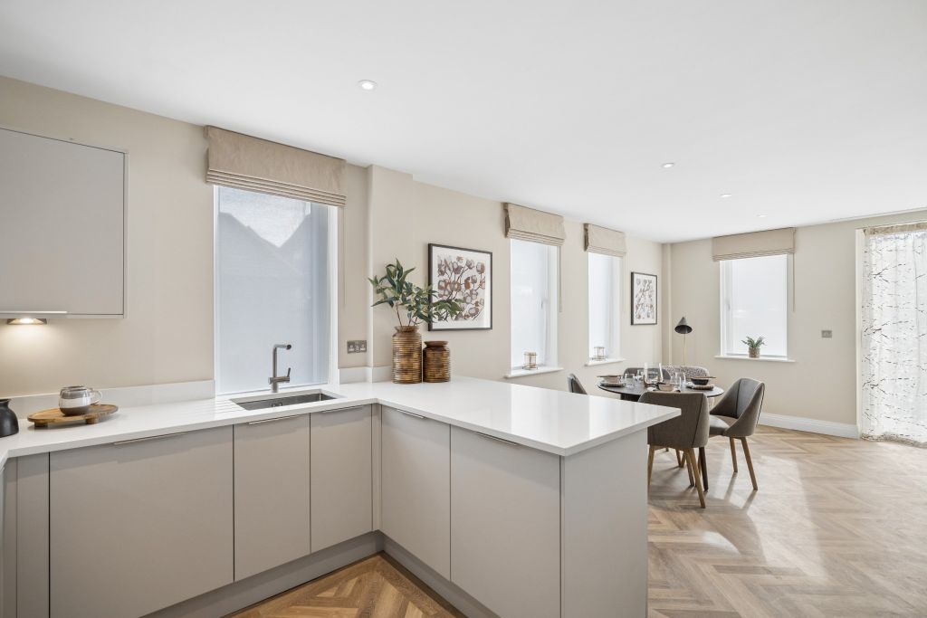 Additional image 5 of 3 bed flat for saleMandeville House, The Broadway, Old Amersham HP7