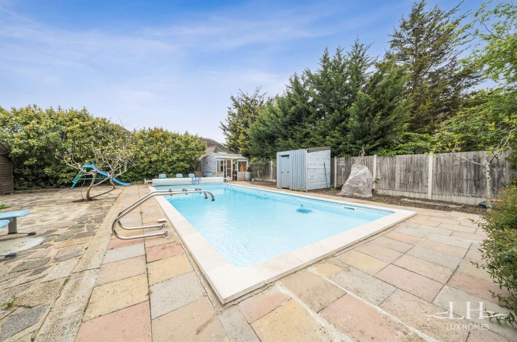Additional image 27 of 4 bed detached house for saleNelmes Road, Emerson Park RM11