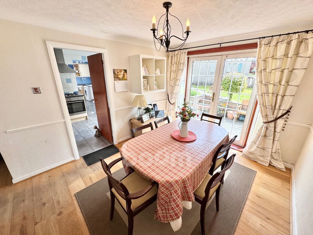 Additional image 11 of 4 bed detached house for saleCrummock Gardens, Beith KA15