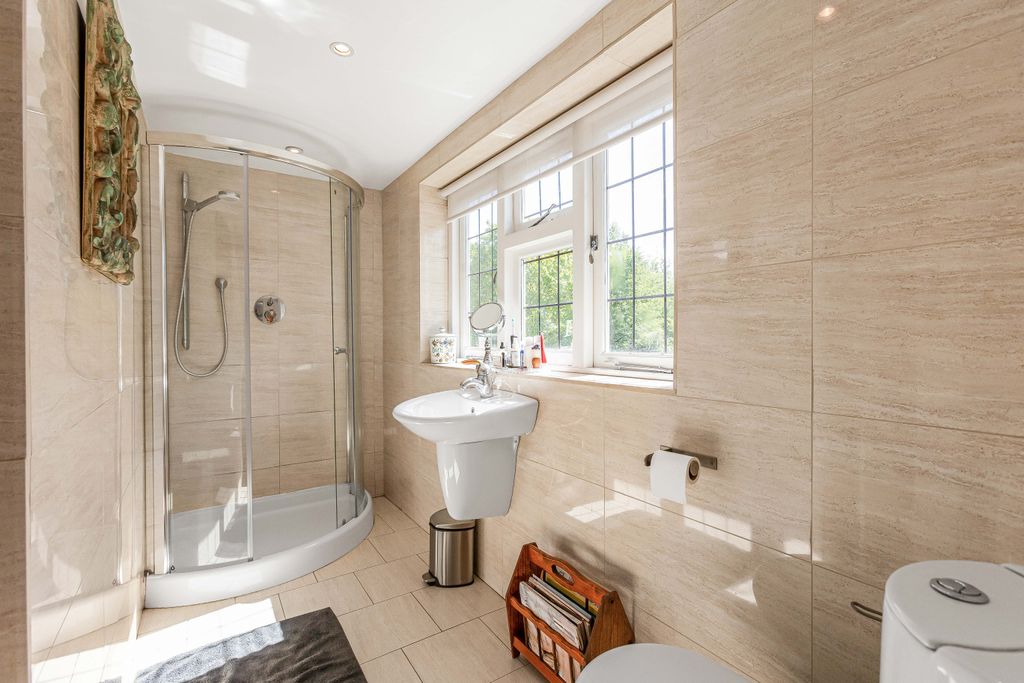Additional image 13 of 5 bed detached house for saleCross Oak Road, Berkhamsted, Hertfordshire HP4