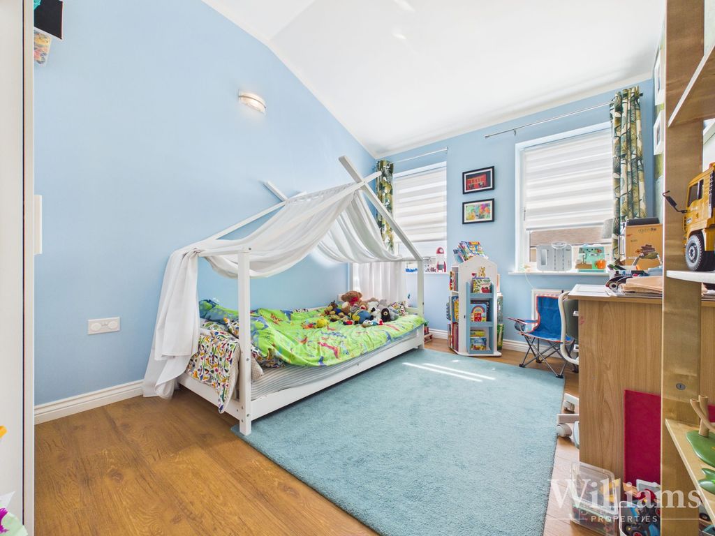 Additional image 11 of 2 bed flat for salePondecroft, Aylesbury HP18