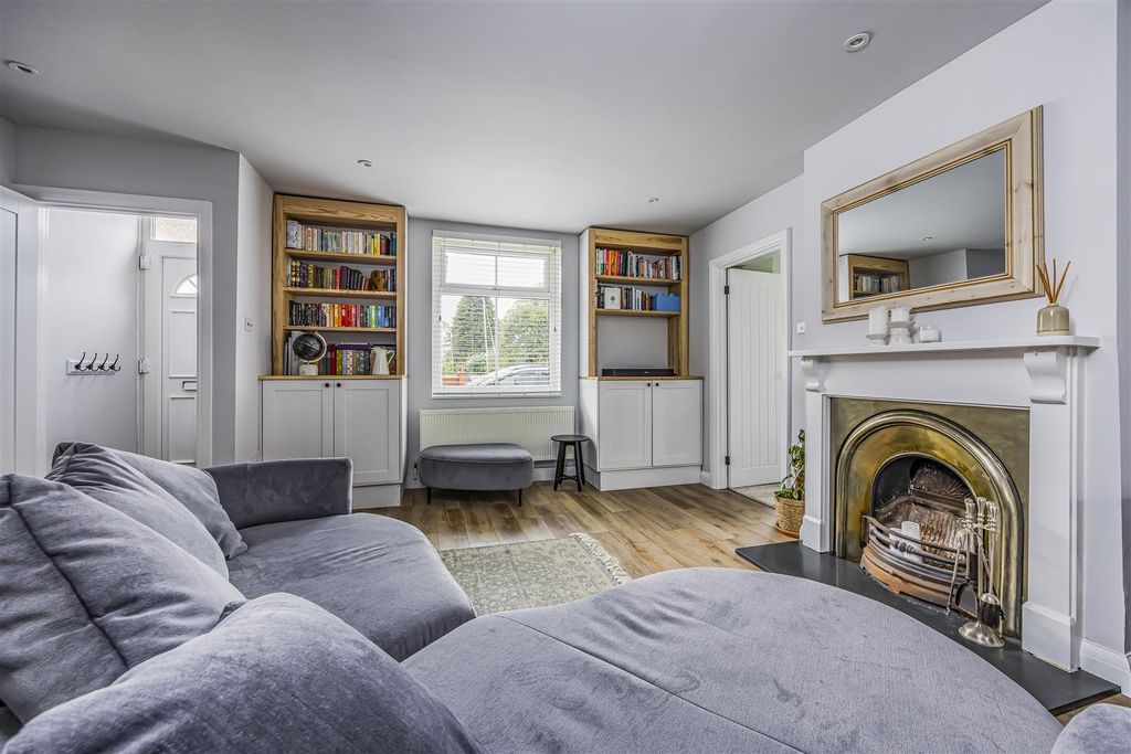 Additional image 11 of 2 bed flat for saleQueen Street, Emsworth PO10