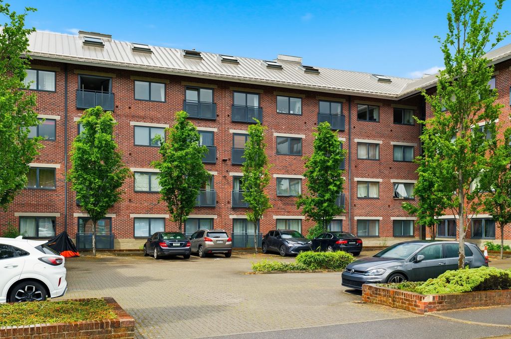 Additional image 17 of 3 bed flat for saleMarkham Quay, Camlough Walk, Chesterfield S41