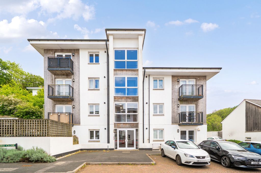 2 bed flat for saleBerkshire Close, Ogwell, Devon TQ12