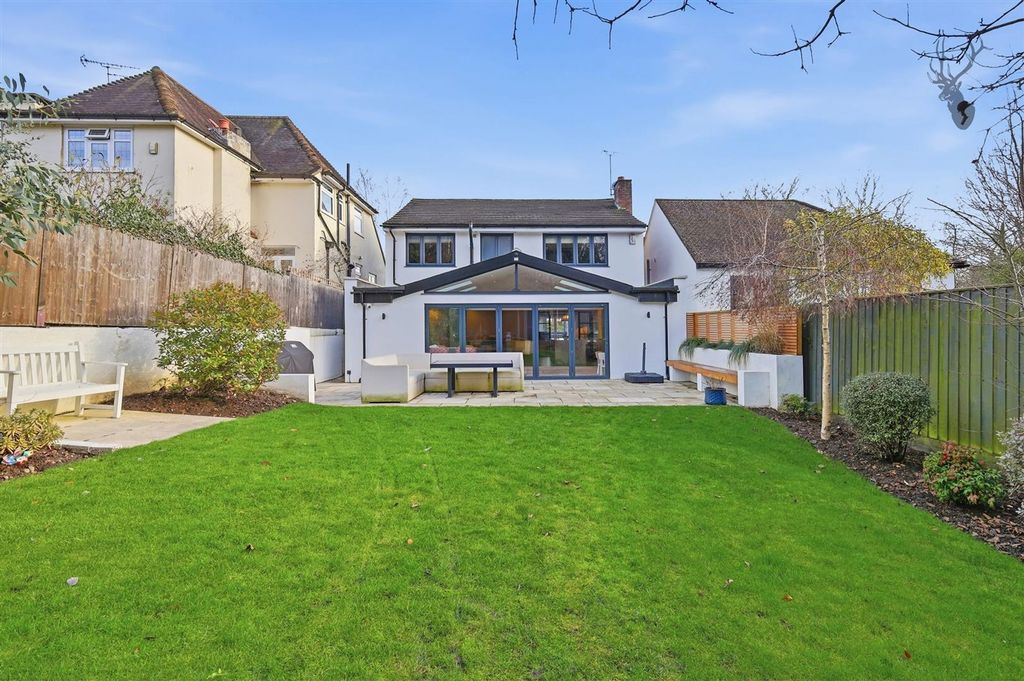 Additional image 40 of 4 bed detached house for saleRussell Road, Buckhurst Hill IG9