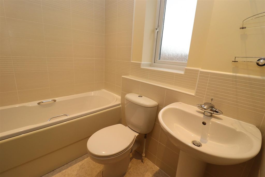 Additional image 10 of 3 bed property for saleTurner Close, Brough HU15