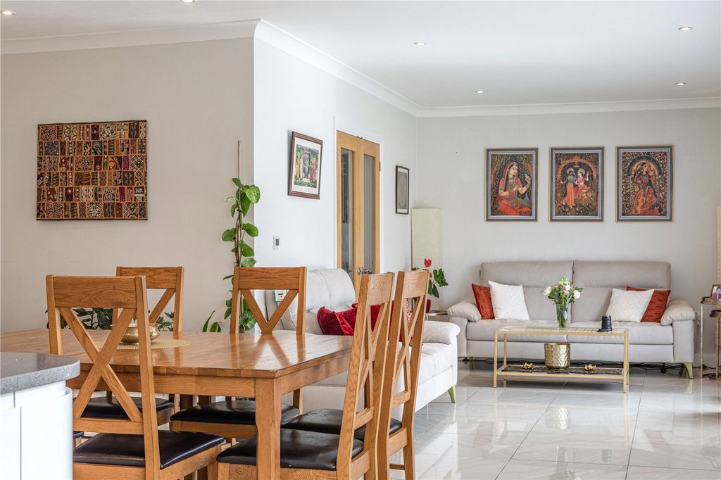 Additional image 20 of 5 bed detached house for salePinewood Avenue, New Haw, Addlestone, Surrey KT15