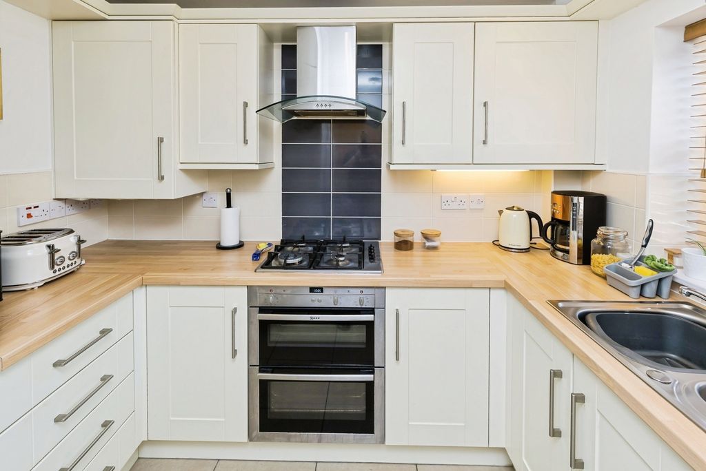 Additional image 12 of 2 bed flat for saleHolywell Road, Mold, Clwyd CH7