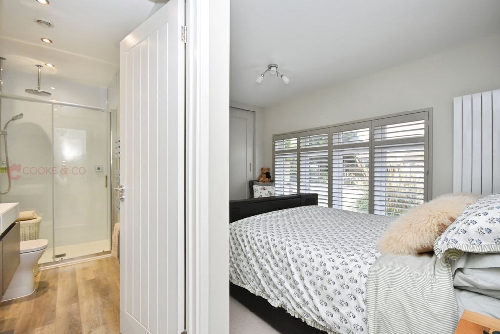 Additional image 14 of 4 bed detached bungalow for saleKingsgate Avenue, Broadstairs, Kent CT10