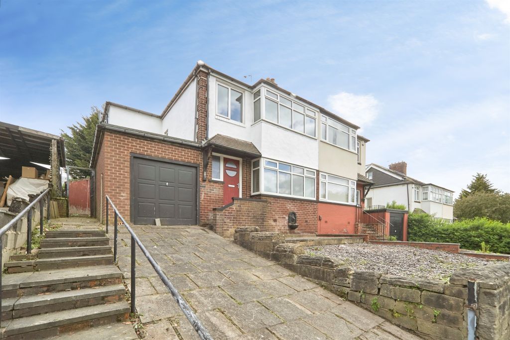 4 bed semi-detached house for saleTong Road, Leeds LS12