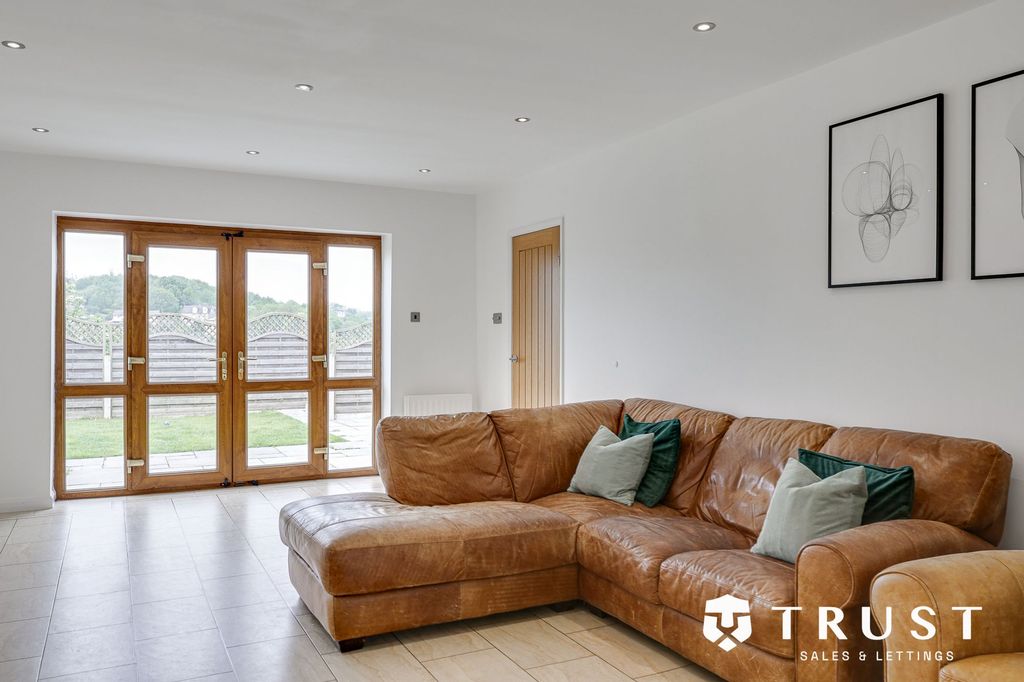 Additional image 3 of 3 bed detached house for saleMill Lane, Batley WF17