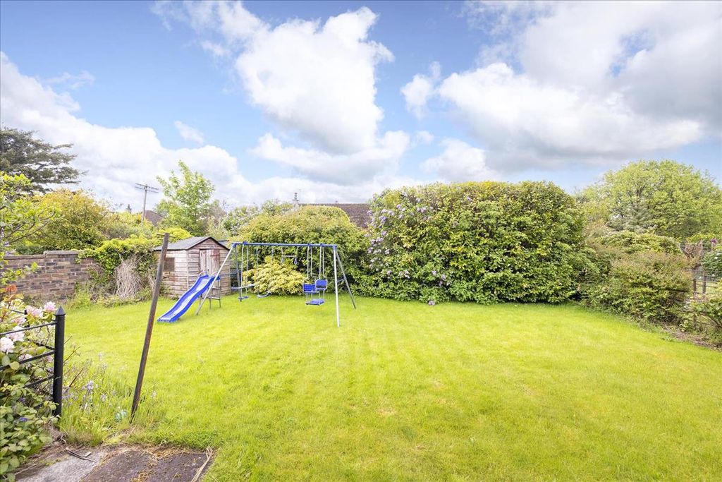Additional image 17 of 3 bed flat for sale13 Park Crescent, Edinburgh EH16