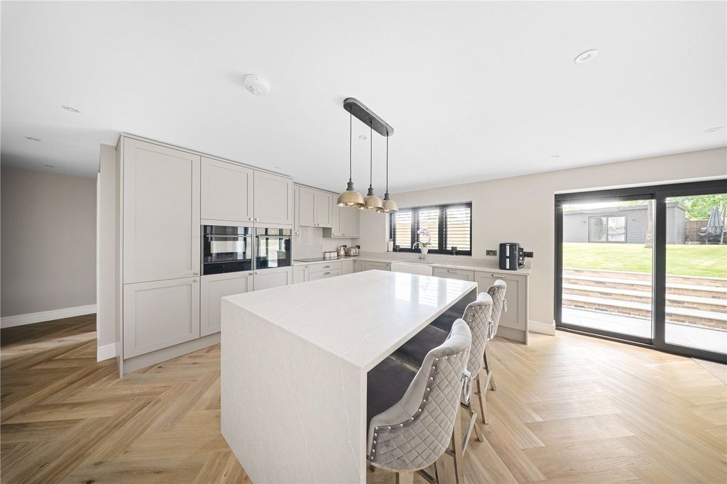 Additional image 7 of 5 bed bungalow for saleWoodlands Park, Bexley, Kent DA5
