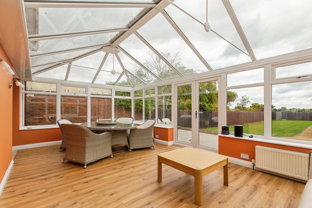 Additional image 2 of 4 bed detached house for saleWendover Road, Weston Turville, Aylesbury HP22