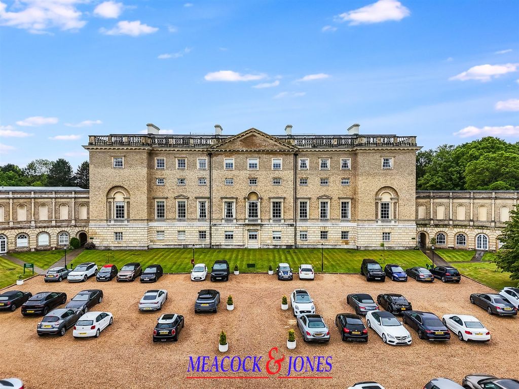 3 bed flat for saleThorndon Park, Ingrave, Brentwood CM13