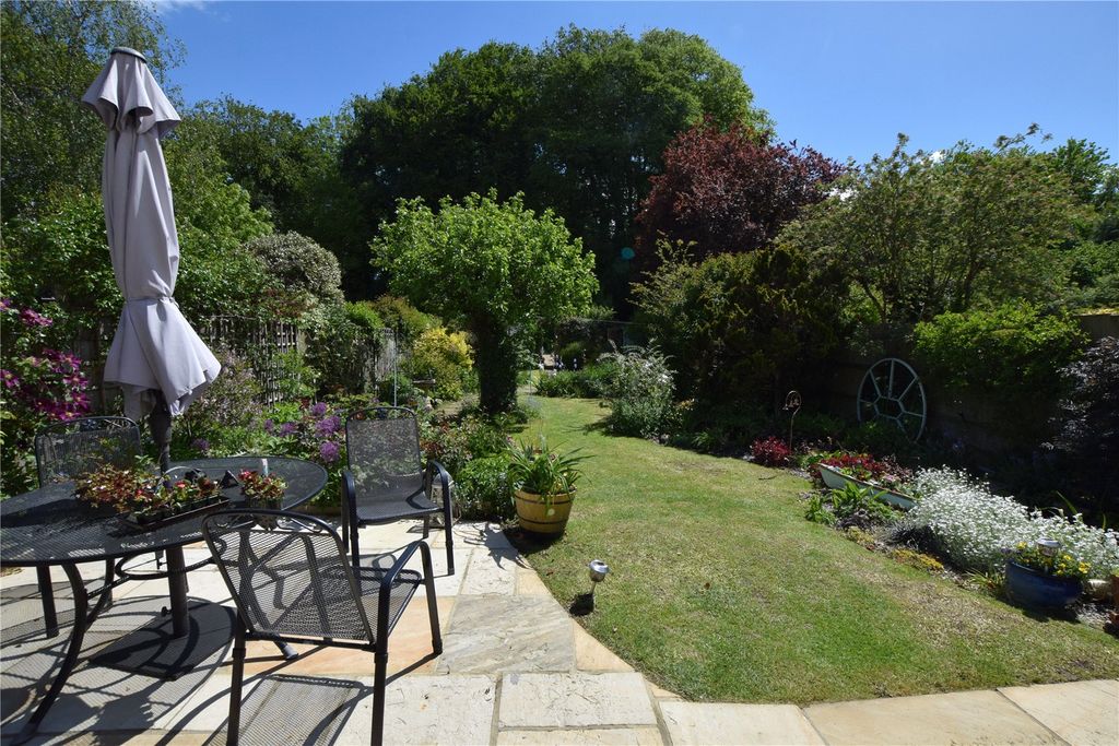 Additional image 38 of 3 bed detached house for saleChawton Park Road, Alton, Hampshire GU34