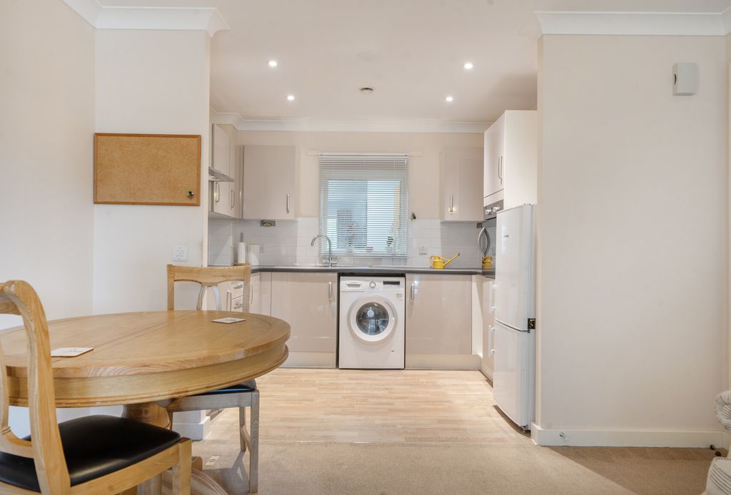 Additional image 11 of 2 bed flat for saleFernleigh, Buttercross Lane, Witney, Oxfordshire OX28