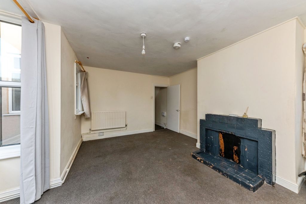Additional image 4 of 1 bed flat for saleAlgernon Street, Grimsby DN32