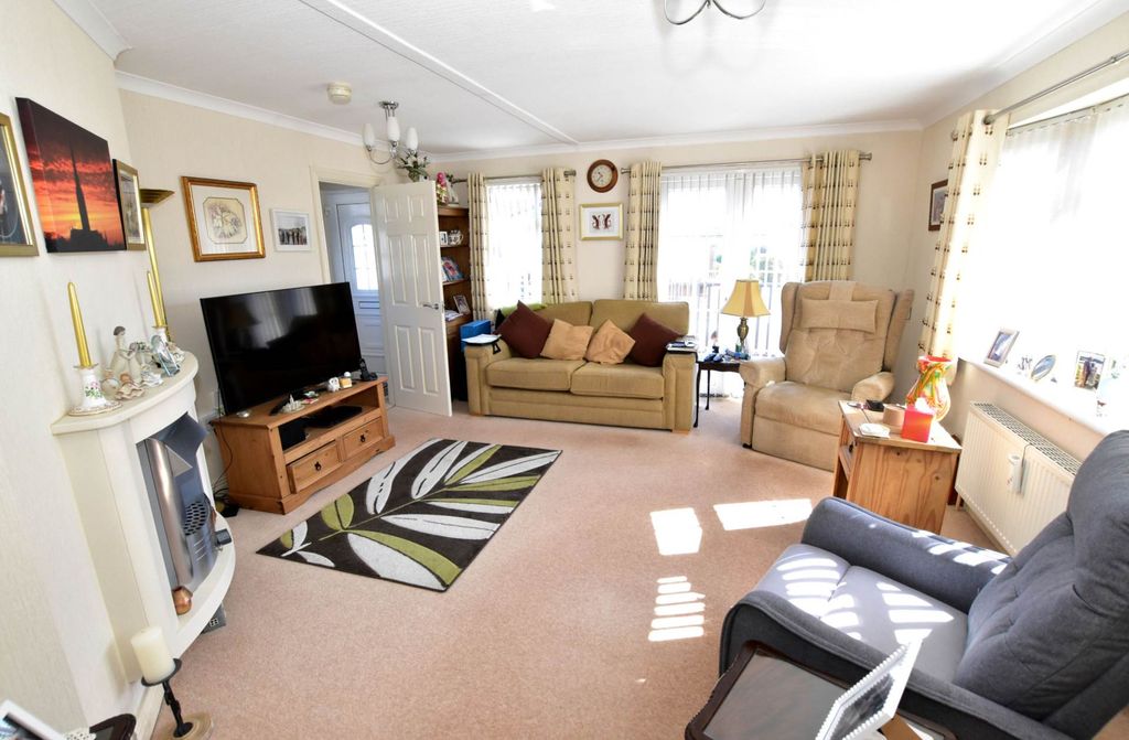Additional image 4 of 2 bed mobile/park home for saleGreenfinch Close, Ballyhalbert BT22