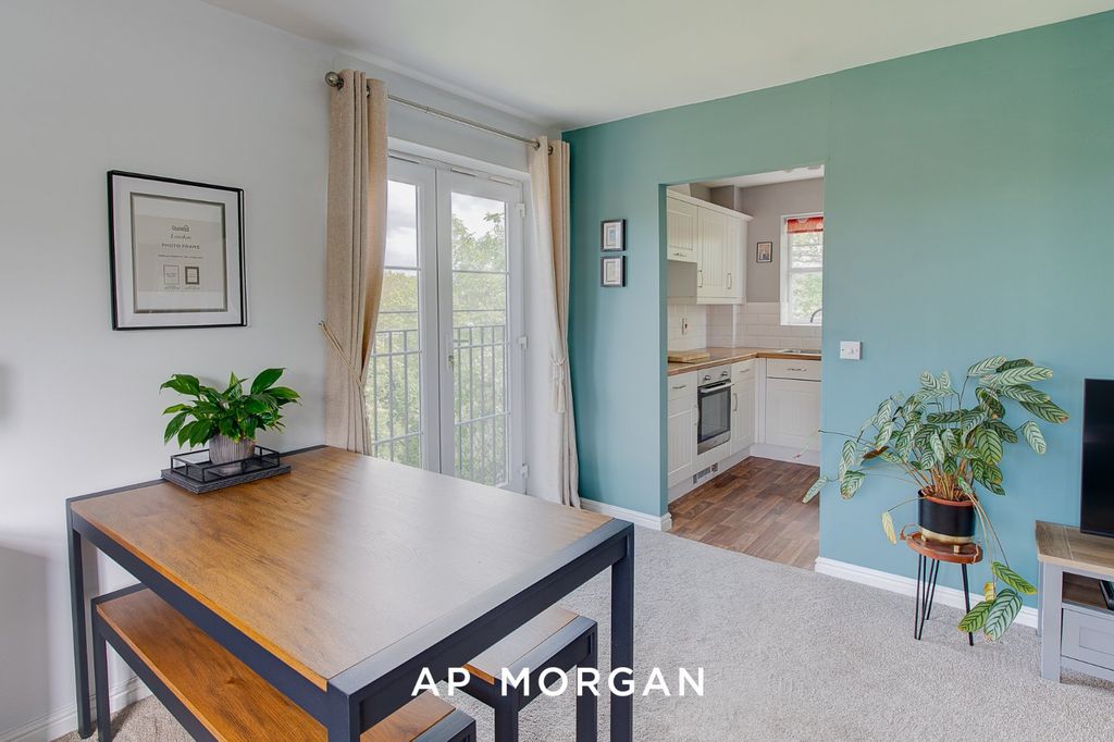 Additional image 5 of 2 bed flat for saleRailway Walk, Bromsgrove, Worcestershire B60