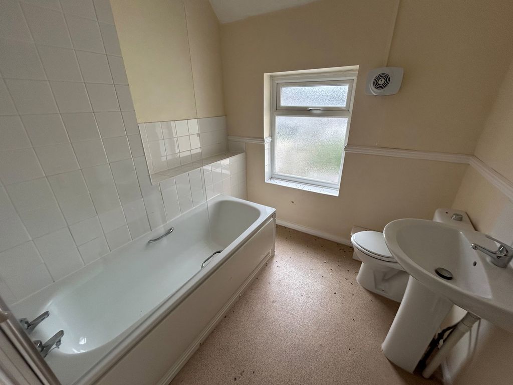 Additional image 5 of 2 bed flat for saleWhinacres, Conwy LL32