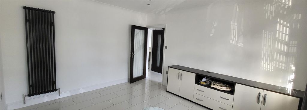 Additional image 9 of 5 bed semi-detached house for saleBrunswick Road, Bexleyheath DA6