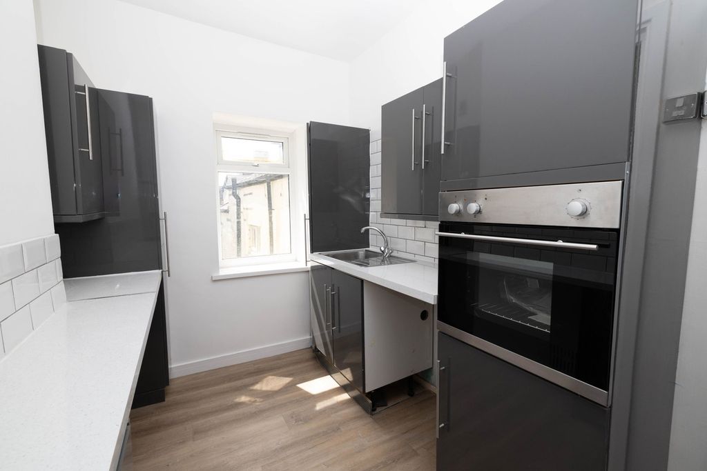 Additional image 7 of 1 bed flat for salePiercefield Place, Adamsdown, Cardiff CF24