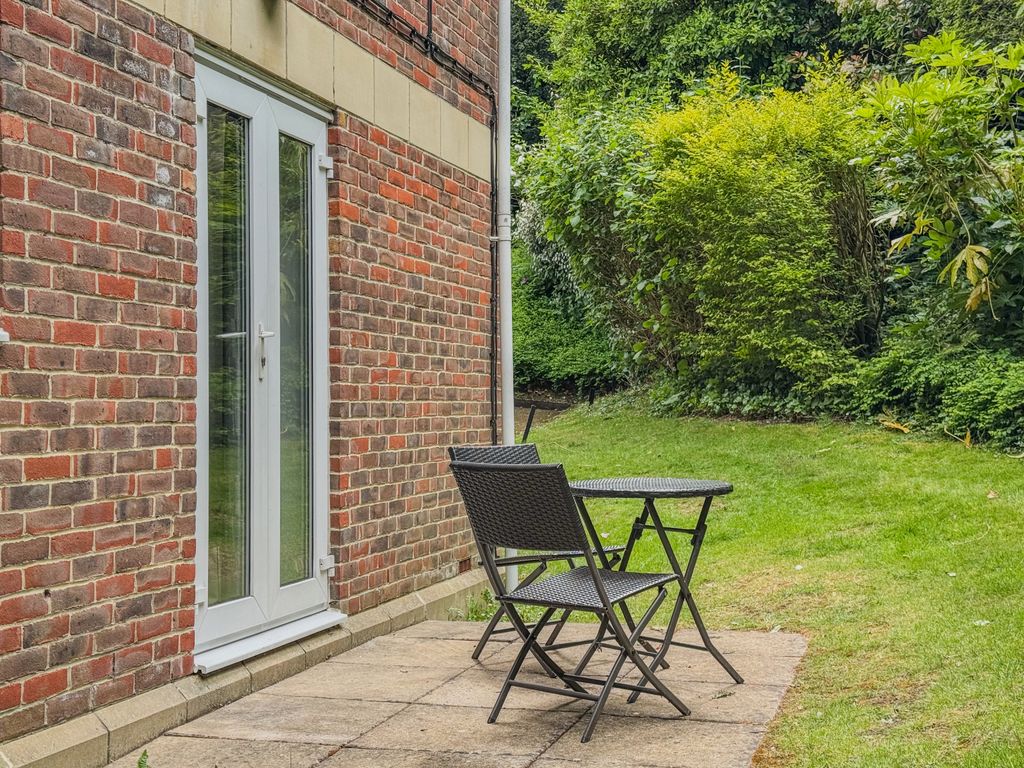 Additional image 17 of 2 bed flat for saleFrost House, Chesham Road, Berkhamsted HP4