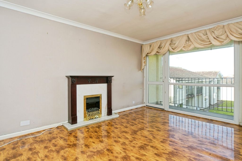 Additional image 2 of 2 bed flat for saleFfordd Bugail, Colwyn Bay, Conwy LL29