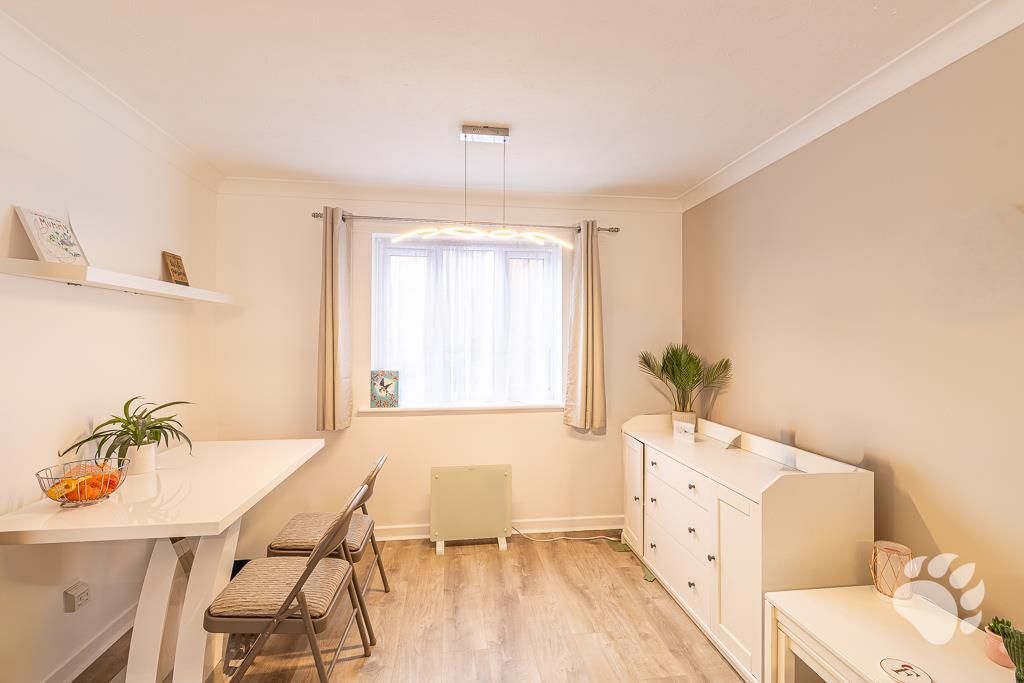 Additional image 7 of 2 bed flat for saleCopperfields, Laindon SS15