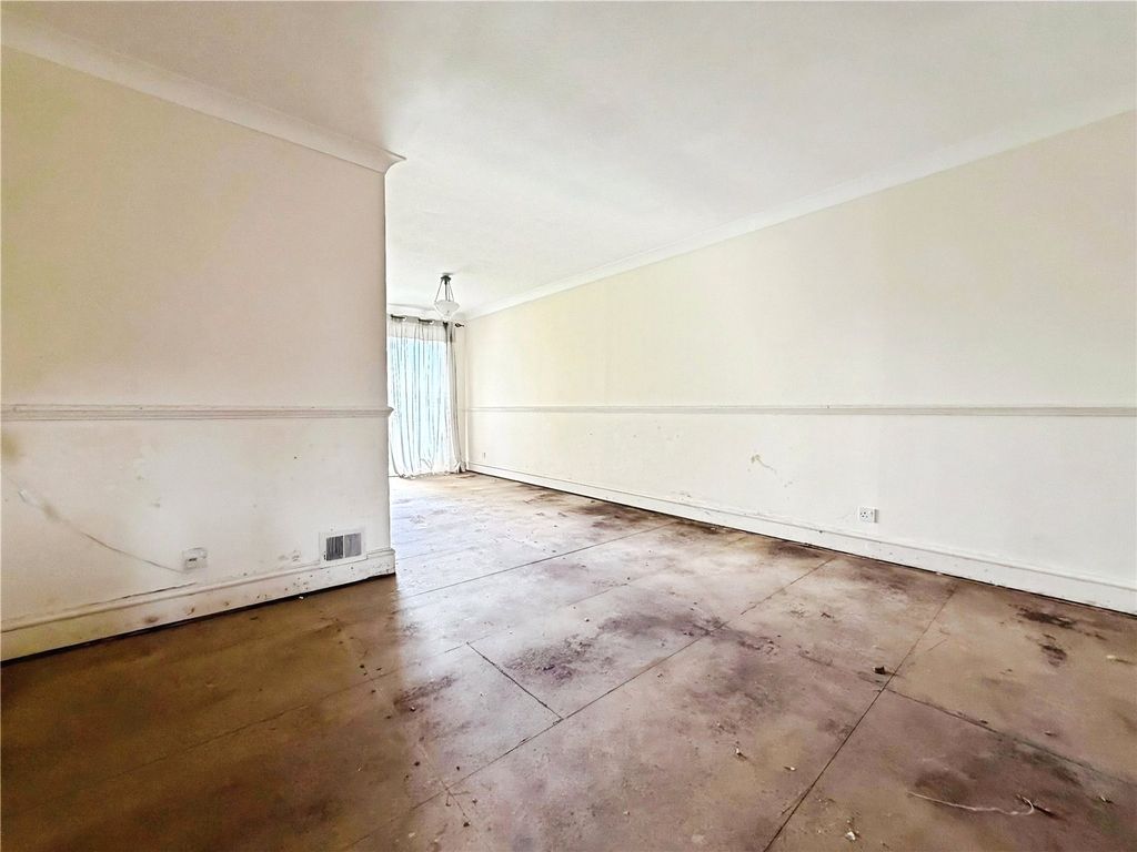 Additional image 2 of 3 bed detached house for saleAlterton Close, Woking, Surrey GU21