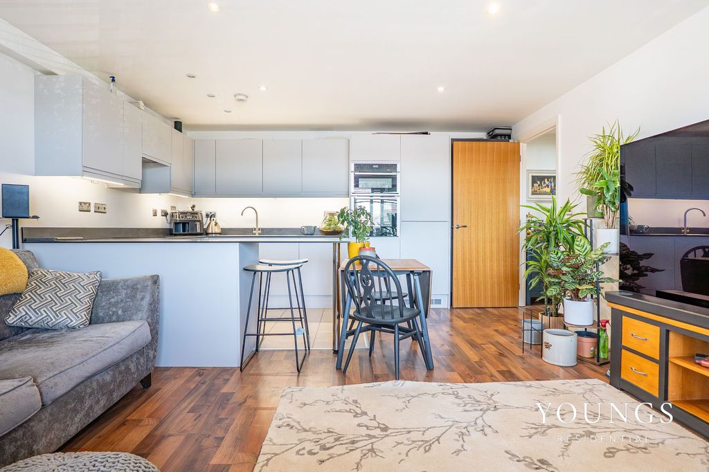 Additional image 5 of 2 bed flat for saleLambeth Road, Lambeth Court Lambeth Road SS7