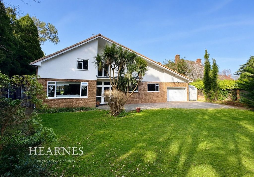 6 bed detached house for saleGlenferness Avenue, Talbot Woods, Bournemouth BH4