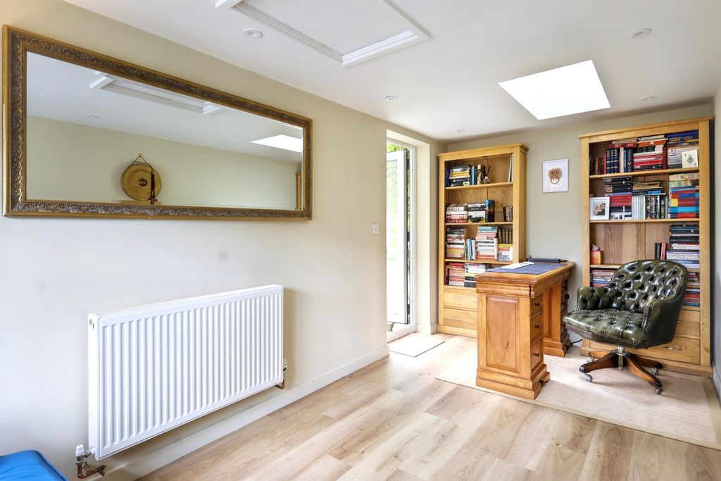 Additional image 11 of 3 bed link detached house for sale23 Calais Dene, Bampton OX18