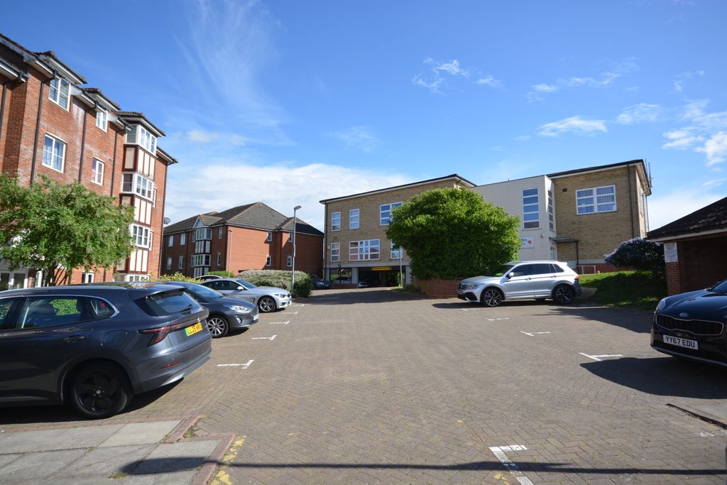 Additional image 13 of 2 bed flat for saleVancouver Road, Broxbourne EN10