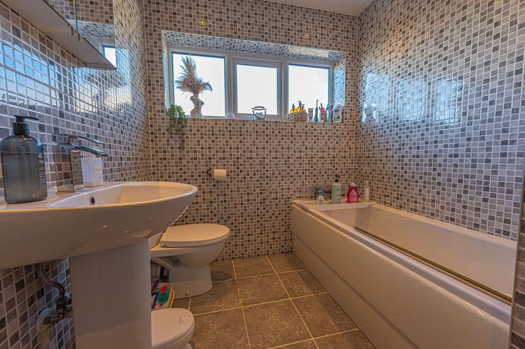 Additional image 19 of 5 bed detached house for saleAnthony Drive, Caerleon NP18