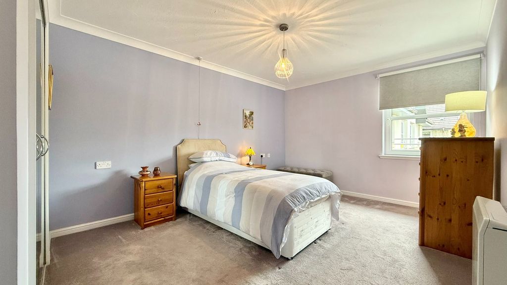 Additional image 9 of 2 bed flat for saleFlat 64, 11 Clachnaharry Road, Inverness IV3