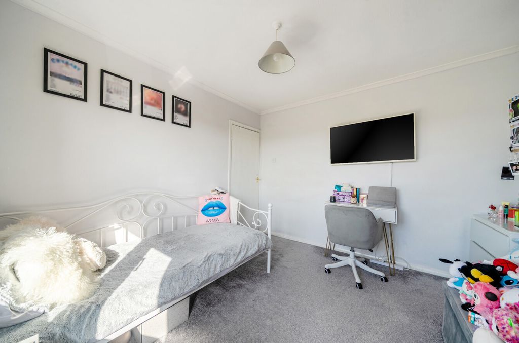Additional image 6 of 3 bed maisonette for saleMagpie Hall Lane, Bromley BR2