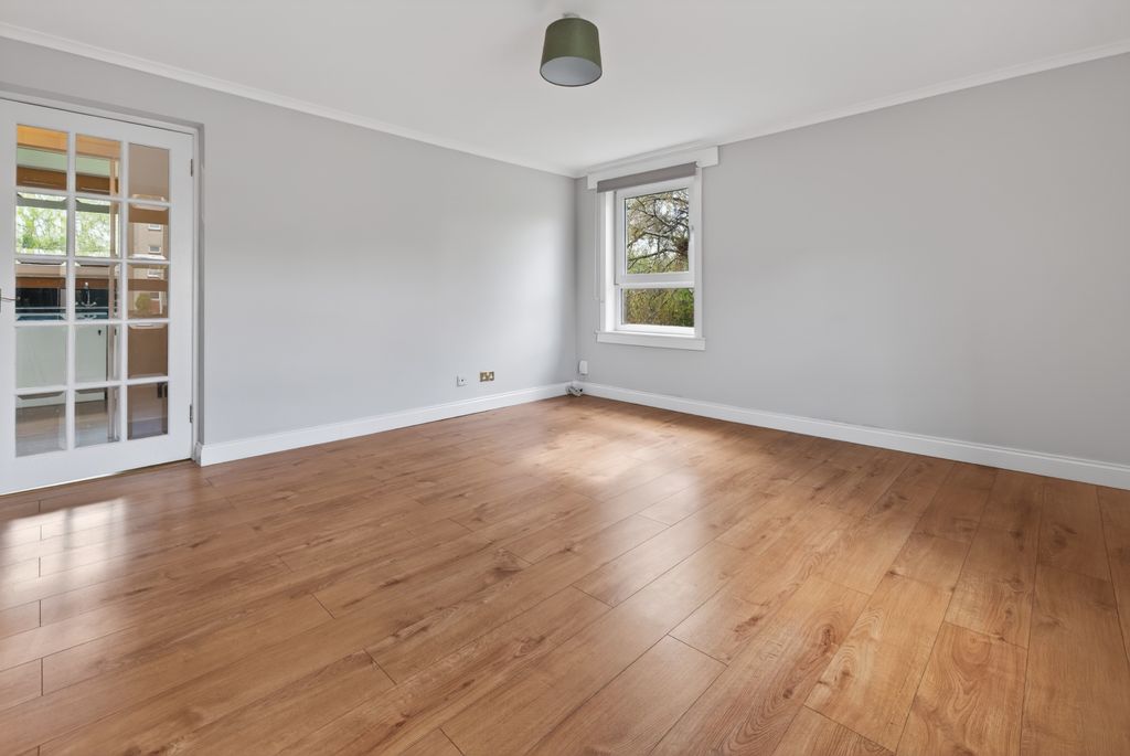 Additional image 6 of 2 bed flat for saleKingsknowe Court, Kingsknowe, Edinburgh EH14
