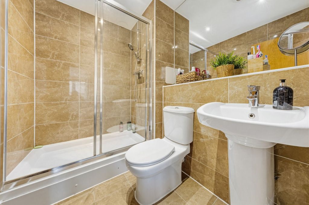 Additional image 5 of 2 bed flat for saleCopers Cope Road, Beckenham BR3