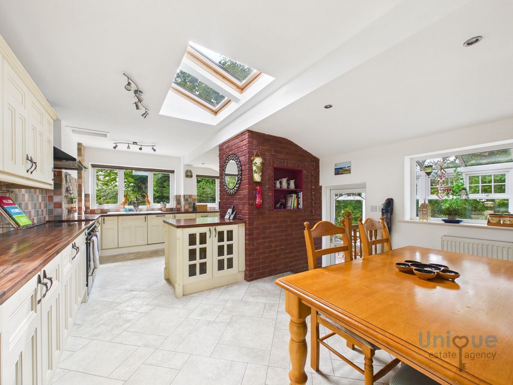 Additional image 11 of 5 bed semi-detached house for saleHeadroomgate Road, Lytham St. Annes FY8