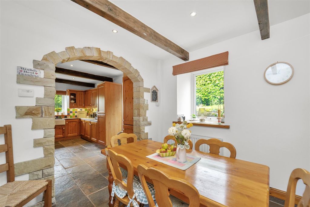 4 bed cottage for saleNorthfield Road, Accrington BB5