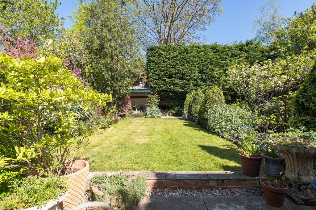 Additional image 2 of 5 bed detached house for saleChaucer Road, Bedford MK40
