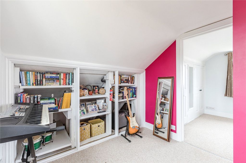 Additional image 34 of 5 bed detached house for salePinewood Avenue, New Haw, Addlestone, Surrey KT15