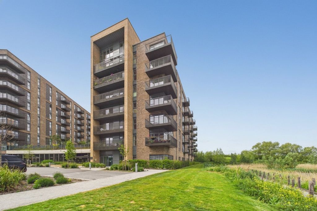 2 bed flat for saleFlagstaff Road, Reading, Berkshire RG2