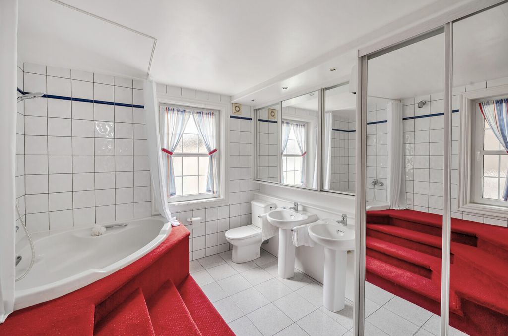 Additional image 8 of 1 bed flat for saleSouth Embankment, Dartmouth, Devon TQ6