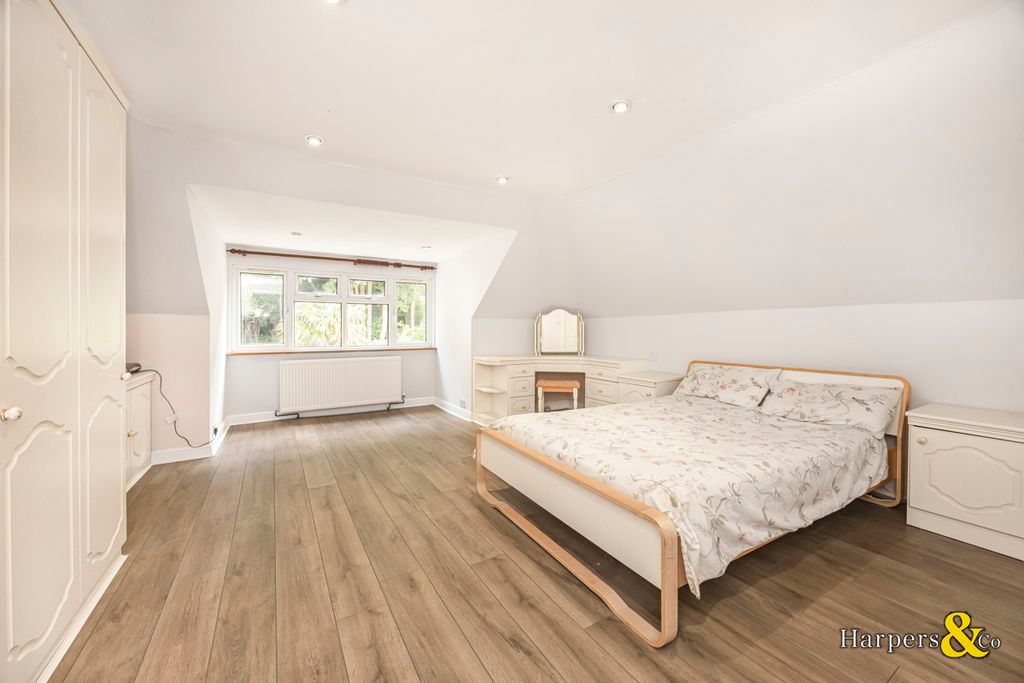 Additional image 11 of 5 bed detached bungalow for saleBaldwyns Park, Bexley DA5