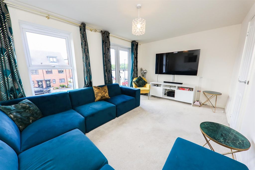 Additional image 11 of 4 bed town house for saleLakeside Boulevard, Lakeside, Doncaster DN4