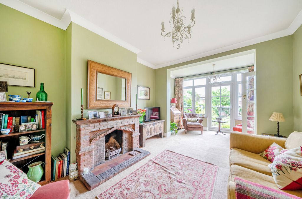 Additional image 2 of 3 bed semi-detached house for saleNew Farm Avenue, Bromley BR2